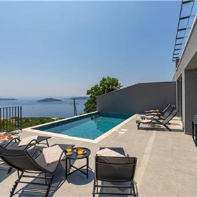 4 bedroom villa with pool in Dubrovnik region, sleeps 8 